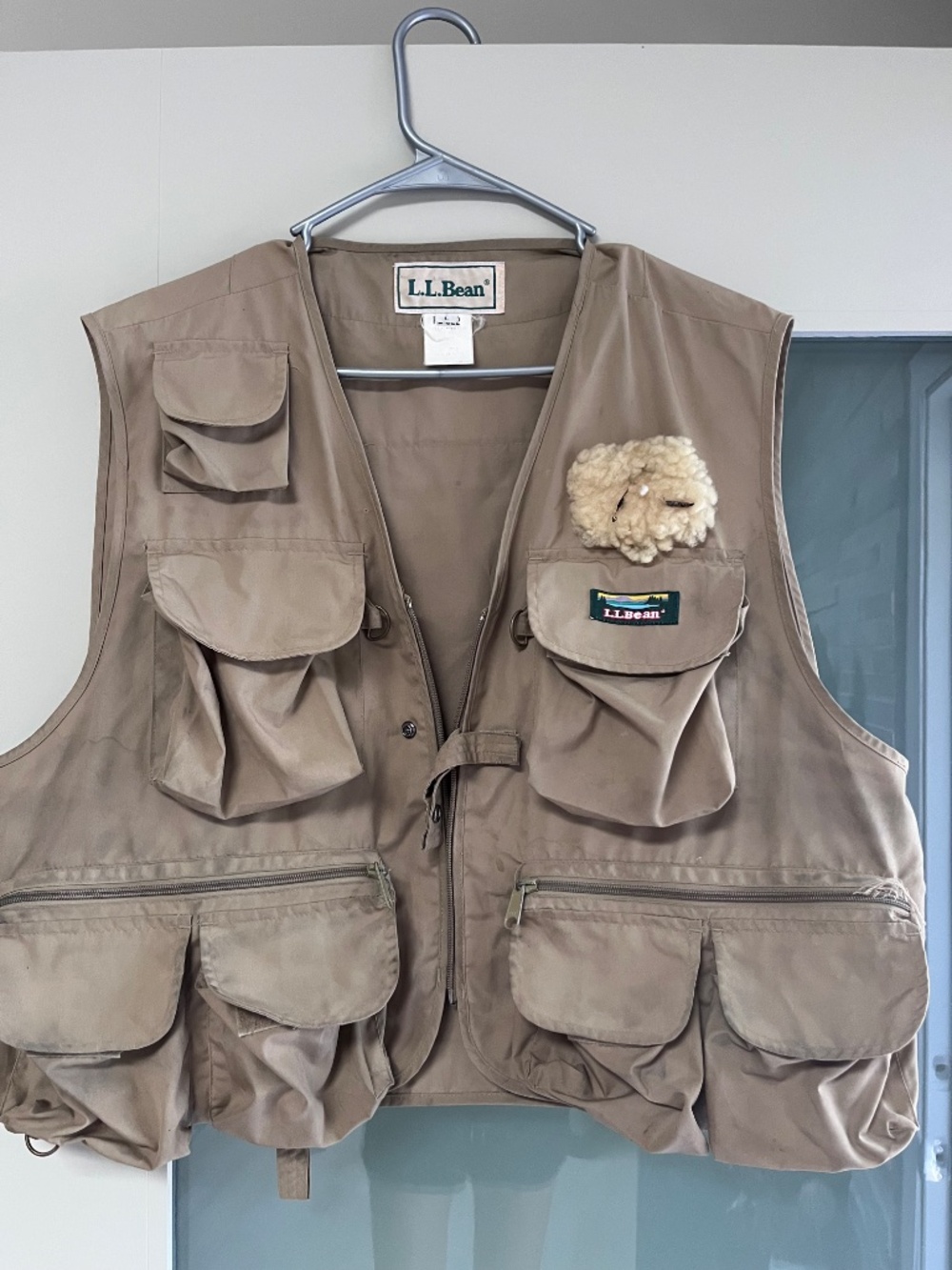 Vintage L.L. Bean Vest Mens L.  Beige Canvas Fishing Utility Pockets Outdoor